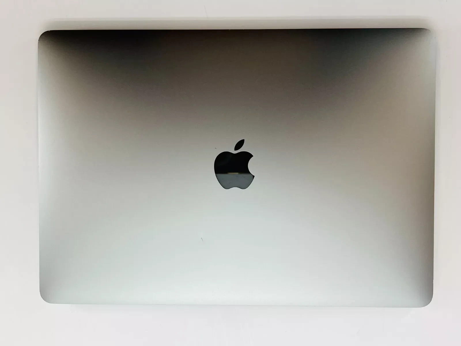 MacBook Pro 2020 M1 chip  16 gb ram  13.3 inches  256GB
